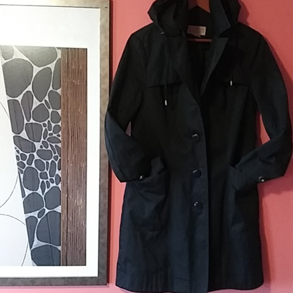 Clothes - Picture 5 of 8